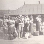 Irīna Mirska ar studentiem folkloras praksē